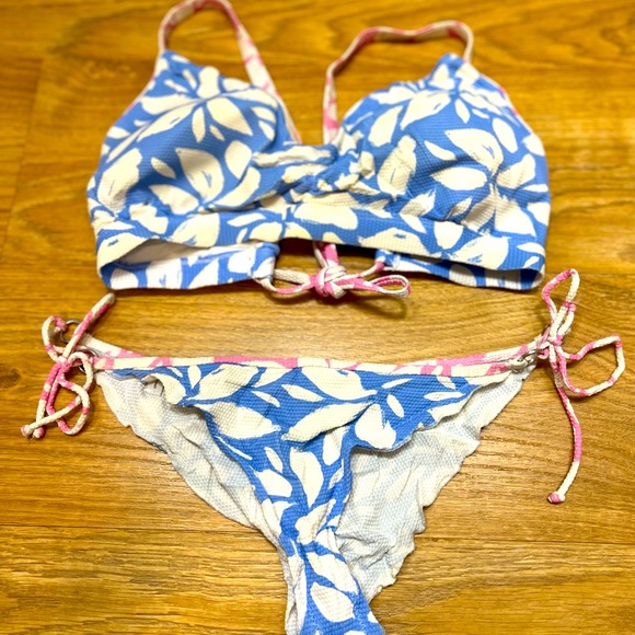 Body Glove Bikini. Top size E bottom size L - Picture 1 of 9